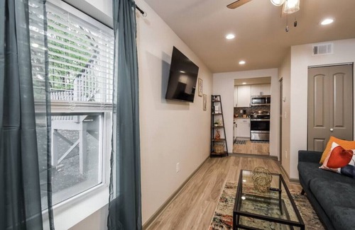 Browns Mill Park House | Dreamy Downstairs Unit of Guest Home with Private Patio, BBQ Area & Yard Games!