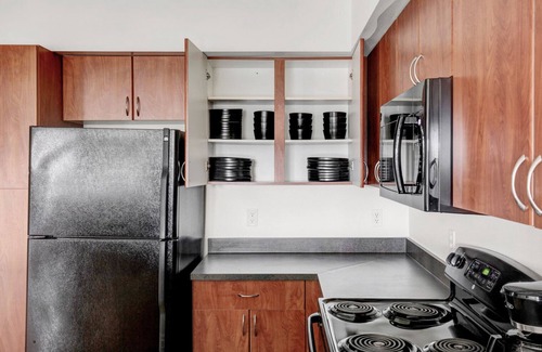 West Bellevue Apartment | Dreamy Downtown Bellevue 2BR w/W/D & Storage, near Shops, by Blueground