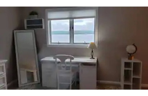 Gilford House | Dreamy Lakefront Getaway, Beach, Skiing,Hiking GIC
