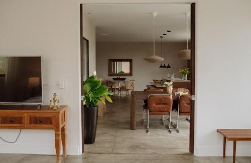 West Hollywood Bed & Breakfast | Dreamy Mid-Century Modern Pad