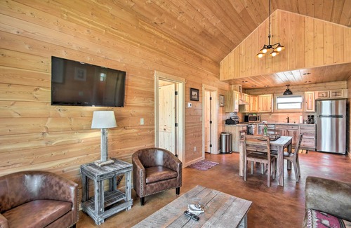 Livingston Cabin | Dreamy Mountain-View Cabin Near Yellowstone!