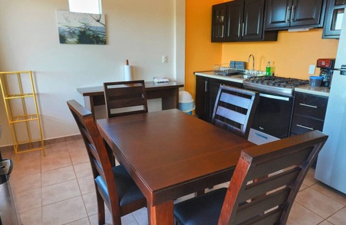 Santa Maria Tonameca House | Dreamy Ocean View Casita ~Terrace ~ Pool ~ Parking