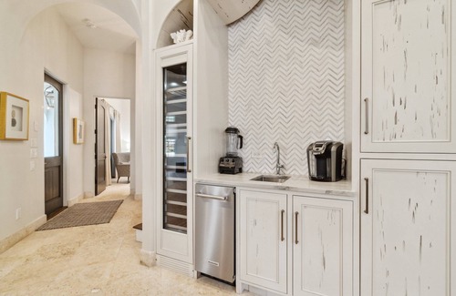 Hammocks of Seagrove House | Dreamy retreat—5-min to beach, private pool, LSV, & home theater | Sleeps 20!