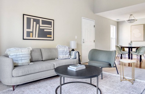 Morse Park Apartment | Dreamy Sunnyvale 2BR w/ W/D, Pool & Gym, walk to Google, by Blueground