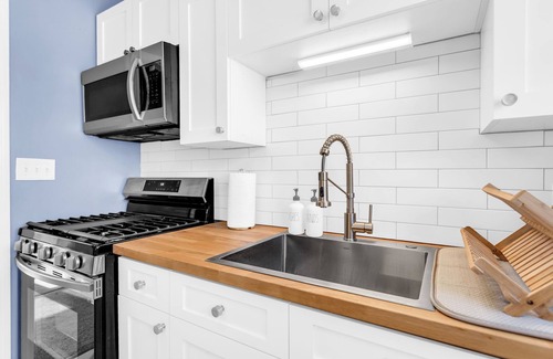Westside Apartment | Dreamy Treetop Loft in West Midtown Atlanta.