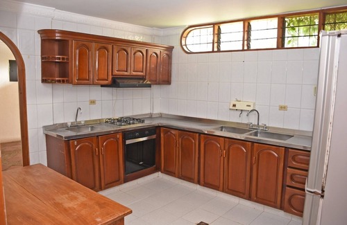Valledupar House | Dreamy Valledupar! Complete accommodation for large family groups.