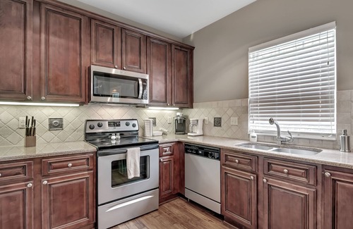 Branson Villa | Dreamy Villa Located Close to the Branson RecPlex! Come and Stay and Play!