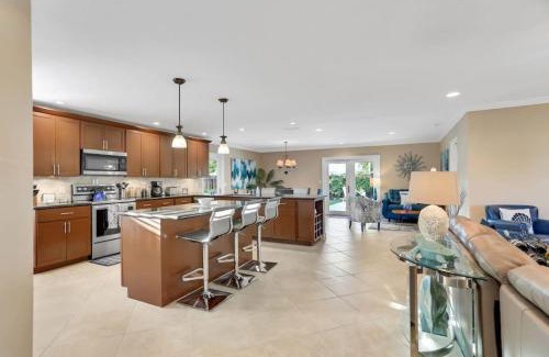 Golfview Harbor House | Dreamyard Prime Location Pool