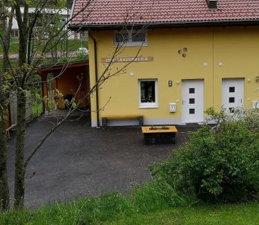 Arnoldstein House | Dreiländerblick, nabij piste met sauna en tafeltennis