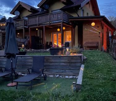 Arnoldstein House | Dreiländerblick, nabij piste met sauna en tafeltennis