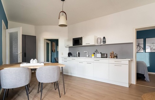 Innere Neustadt Apartment | Dresden Hoyerswerdaer Str | Two-Bedroom Suite L