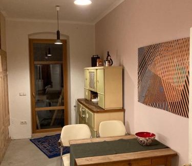 Blasewitz Apartment | Dresden in schöner AtelierWohnung mit Gartenblick
