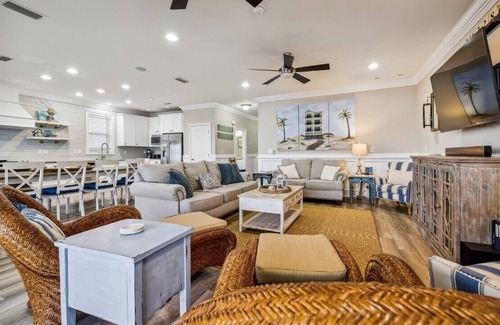 Plantation House | Drift Into Luxury at Headed West