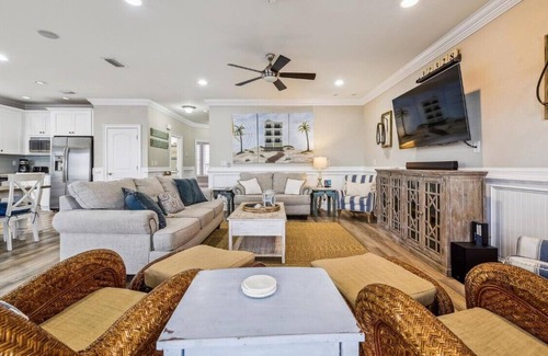 Plantation House | Drift Into Luxury at Headed West