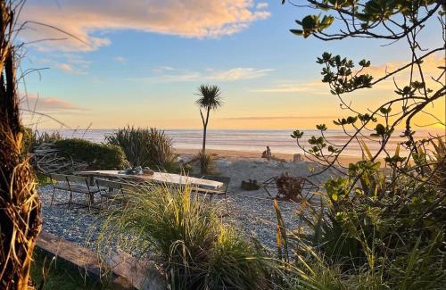 Hokitika House | Drifting Sands - Sleeps 10