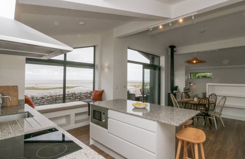 Baycliff Cottage | DRIFTWOOD COTTAGE, pet friendly, with open fire in Ulverston