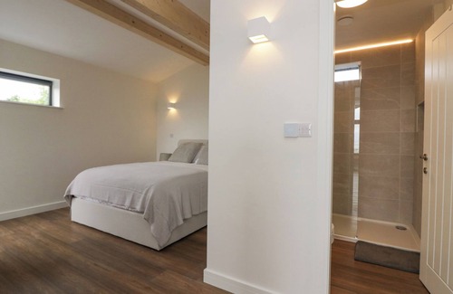 Baycliff Cottage | DRIFTWOOD COTTAGE, pet friendly, country holiday cottage in Bardsea