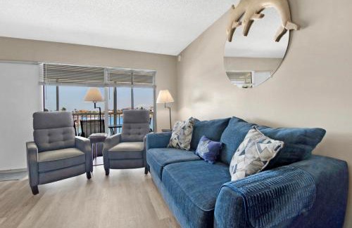 Isles of Capri Apartment | Driftwood Landing 15