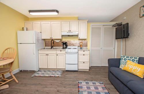 Isles of Capri Apartment | Driftwood Landing 16