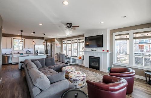 Nelscott House | Driftwood Star