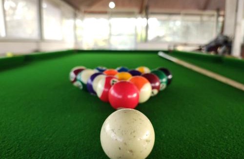 Wai Hotel | Drizzle Resort with Swimming pool Near Maapro Garden