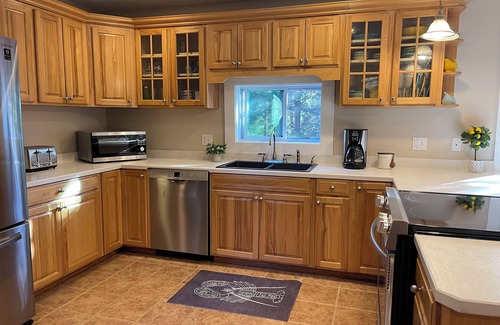 Bass Harbor House | “Drop Anchor” a cheerful and spacious residence