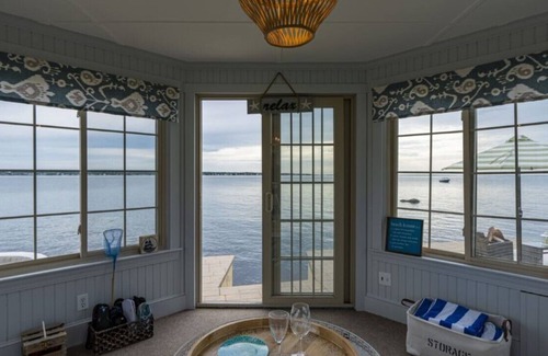 Fairhaven House | Drop Anchor on the Waterfront