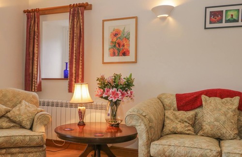 Lowick Cottage | DRUMLINS, pet friendly, character holiday cottage in Lowick Green