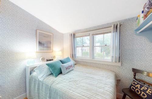 Wellfleet House | Drummers Cove Gem