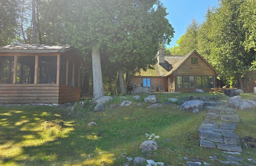 Drummond House | Drummond Island Hotel & Vacation Homes - Camp McGinnis