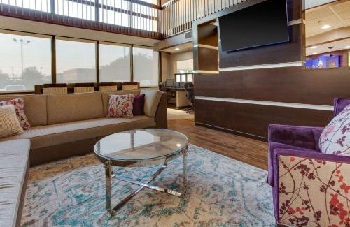 Buechel Hotel | Drury Inn & Suites Louisville East
