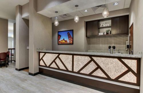 East Town Hotel | Drury Plaza Hotel Milwaukee Downtown