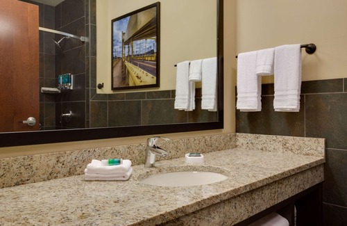 Downtown Pittsburgh Hotel | Drury Plaza Hotel Pittsburgh Downtown