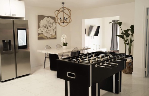 Overtown House | DT Miami Elegance