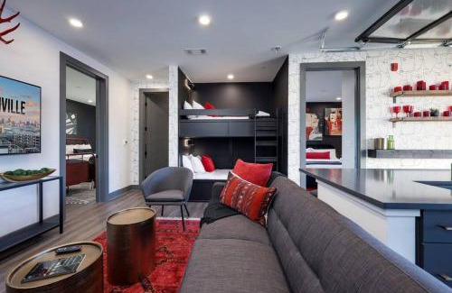 Rolling Mill Hill House | DT Nashville Walk to Broadway 2 Bedrooms Sleeps 8