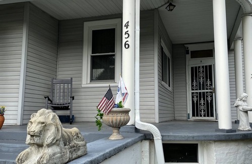 Clarksville Apartment | ❤DT Victorian Apt A❤ 3br~2ba~King~Walk to DT❤