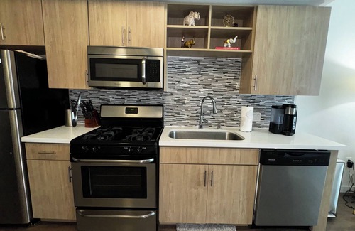 Downtown Los Angeles Apartment | DTLA living Family Friendly and Fun. Gorgeous city and sunset views from rooftop