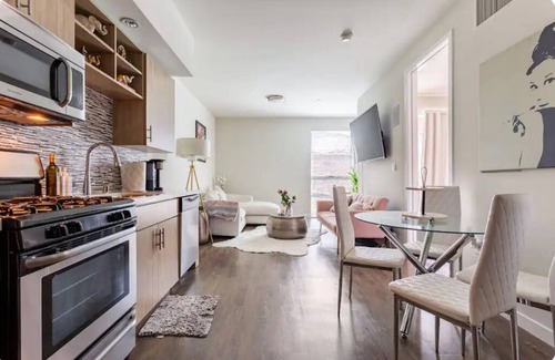 Downtown Los Angeles Apartment | DTLA living Family Friendly and Fun. Gorgeous city and sunset views from rooftop