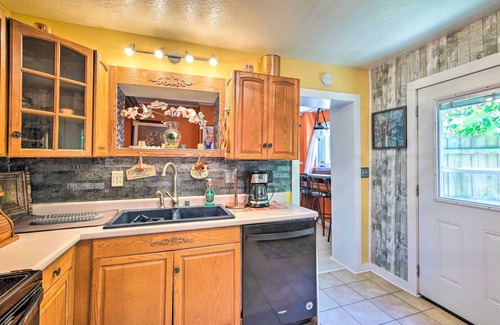 Elizabethtown House | Dtwn Elizabethtown Home w/Fire Pit & Gas Grill!
