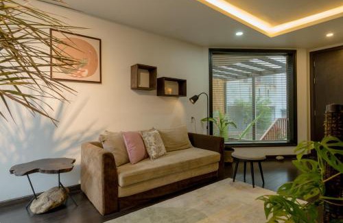 Cua Đai Hotel | Du De Homestay