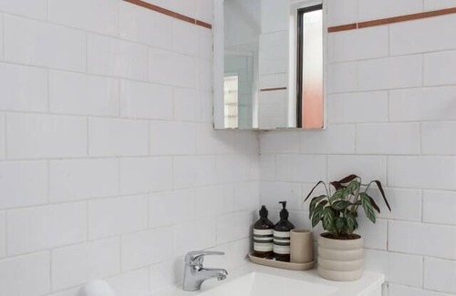 Richmond North Cottage | Du Feu Cottage Indoor outdoor Richmond Charm