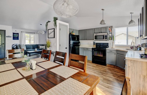 Loveland House | Dual King Suites, 2 Kitchen/Living Spaces & Game Room ~ A Gem on Turquoise St
