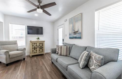 Del Mar Apartment | Dual Suites - Ocean Dr