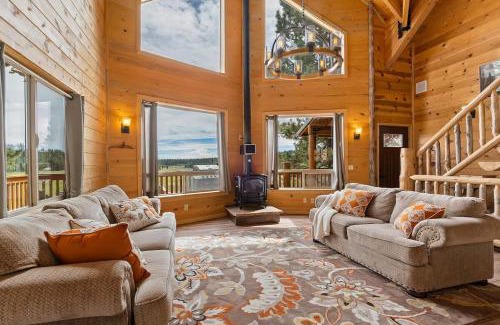 Meadow View Heights House | Duck Creek Cabin- Fireplace, Ping Pong and Views