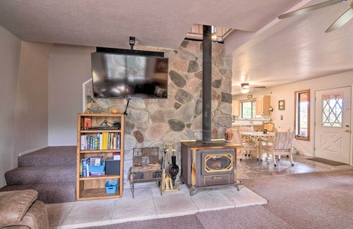 Meadow View Heights Cabin | Duck Creek Village Cabin w/Deck on Half Acre