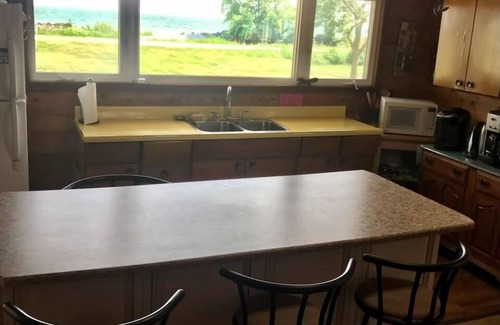 Kingsville Cottage | Due South - Lakefront cedar cottage w/firepit, deck, WIFI (Pet-Friendly!)