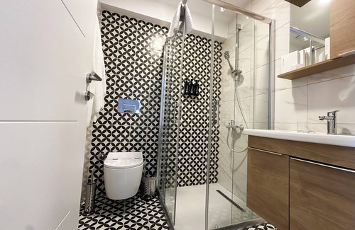 Kadikoy Hotel | Dugi Hotel