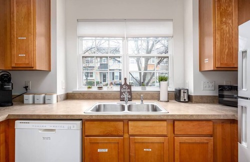 Durham House | Duke 10 Min Away! 3 Bedroom
