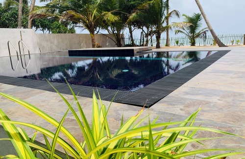 Hikkaduwa Villa | Duma Beach House Front Of The Beach And Private Pool