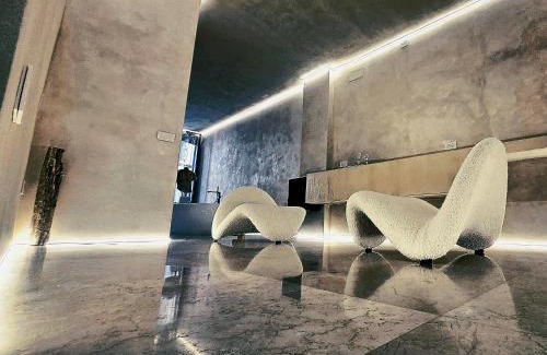 Rione III Colonna Apartment | DUNE at Spanish Steps Luxury Apartment-Suite